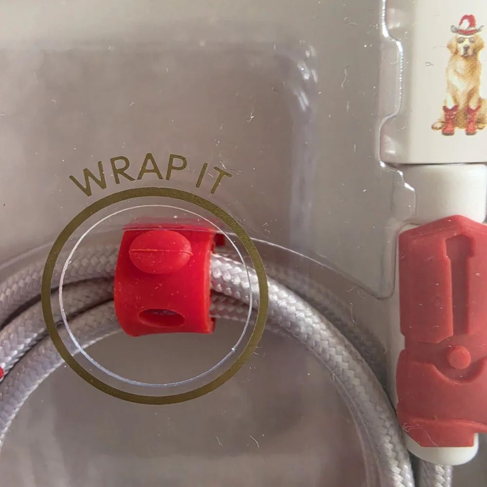 XO Poppy USB - A Lightning Cable with Red Boot Protectors